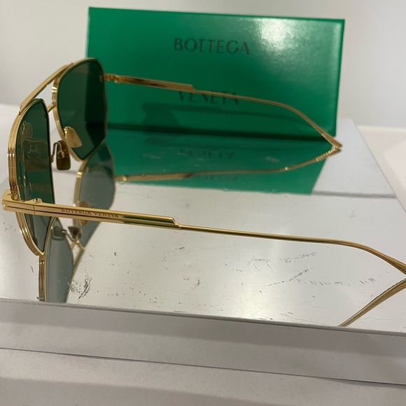 BOTTEGA VENETA BV1012S-004 MEN'S SUNGLASSES - Picture 9 of 11